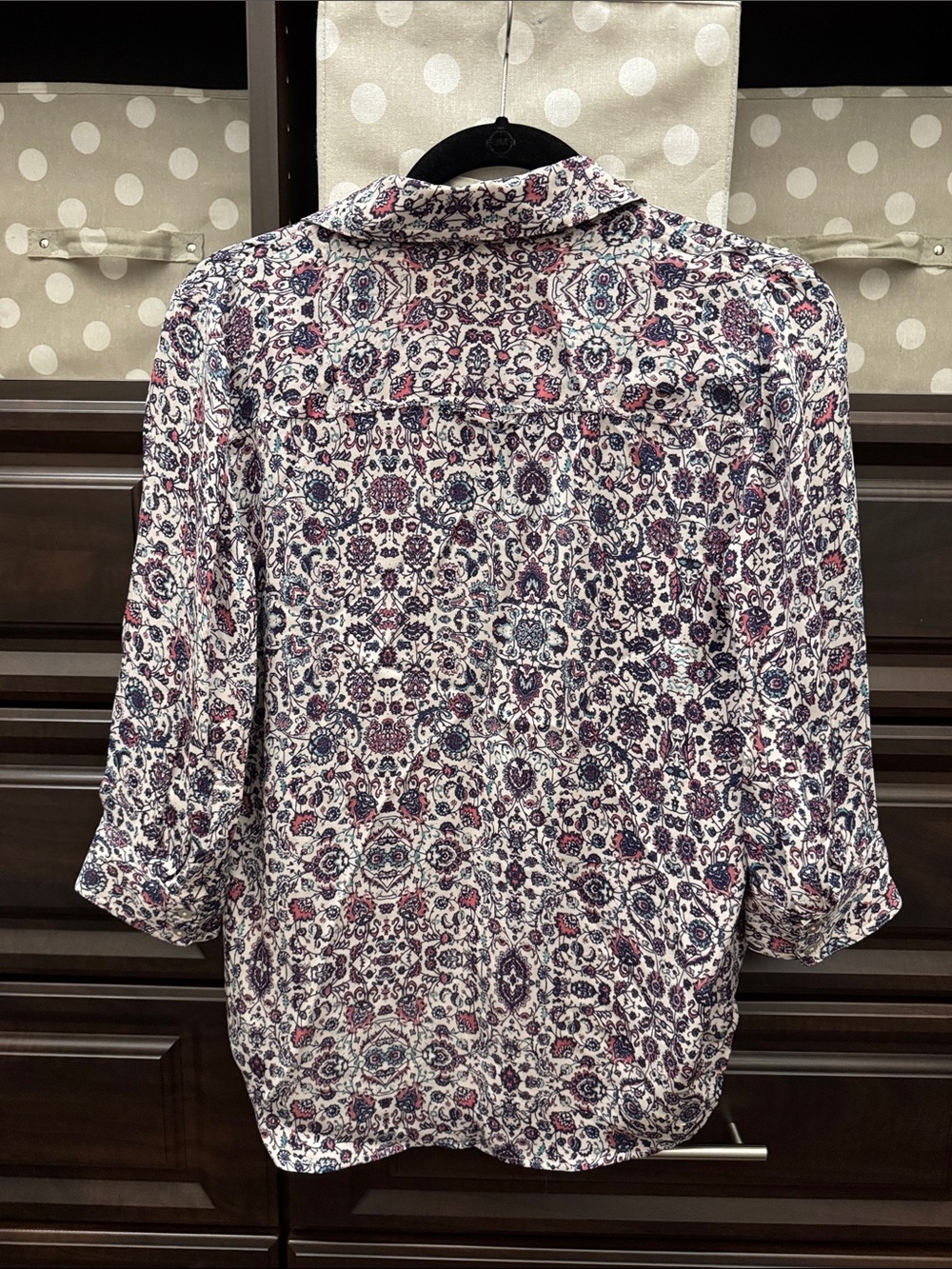 L'AGENCE Women's Paisley Button-Front Blouse in White, Navy & Pink. Silk - Picture 2 of 2